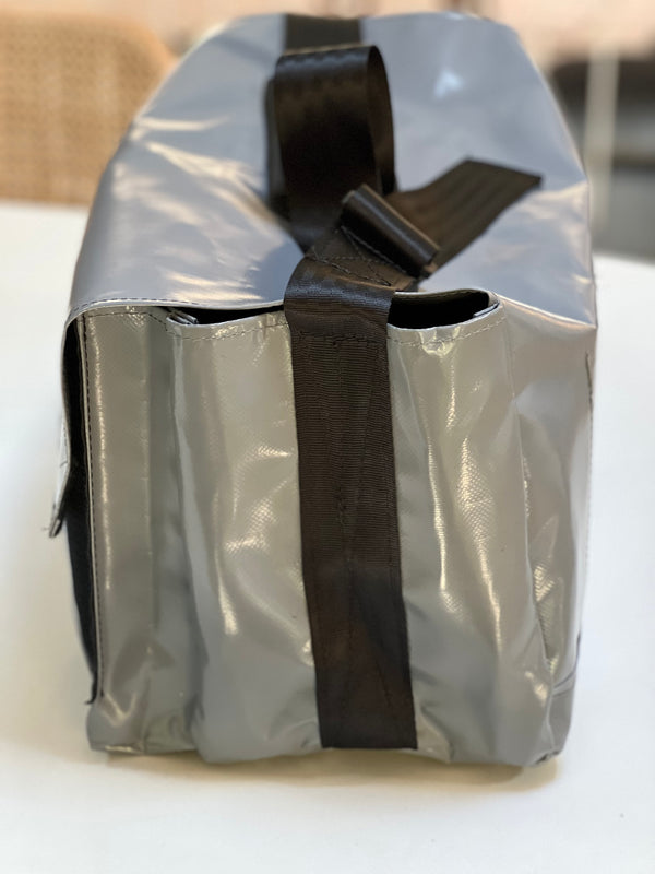 Tin foil shop bag shoplifting